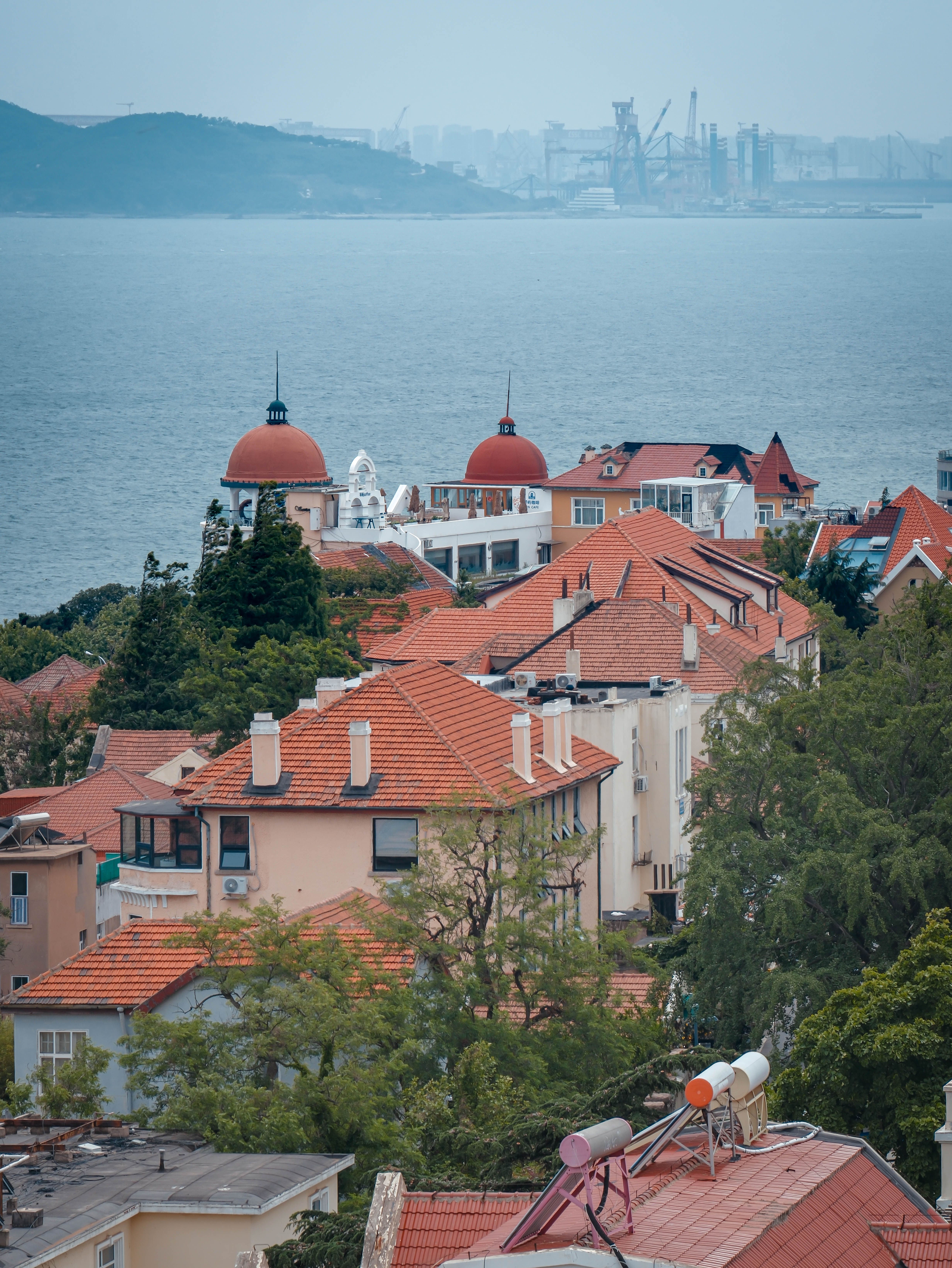 The coastal pavilions of Shuzhuang Garden