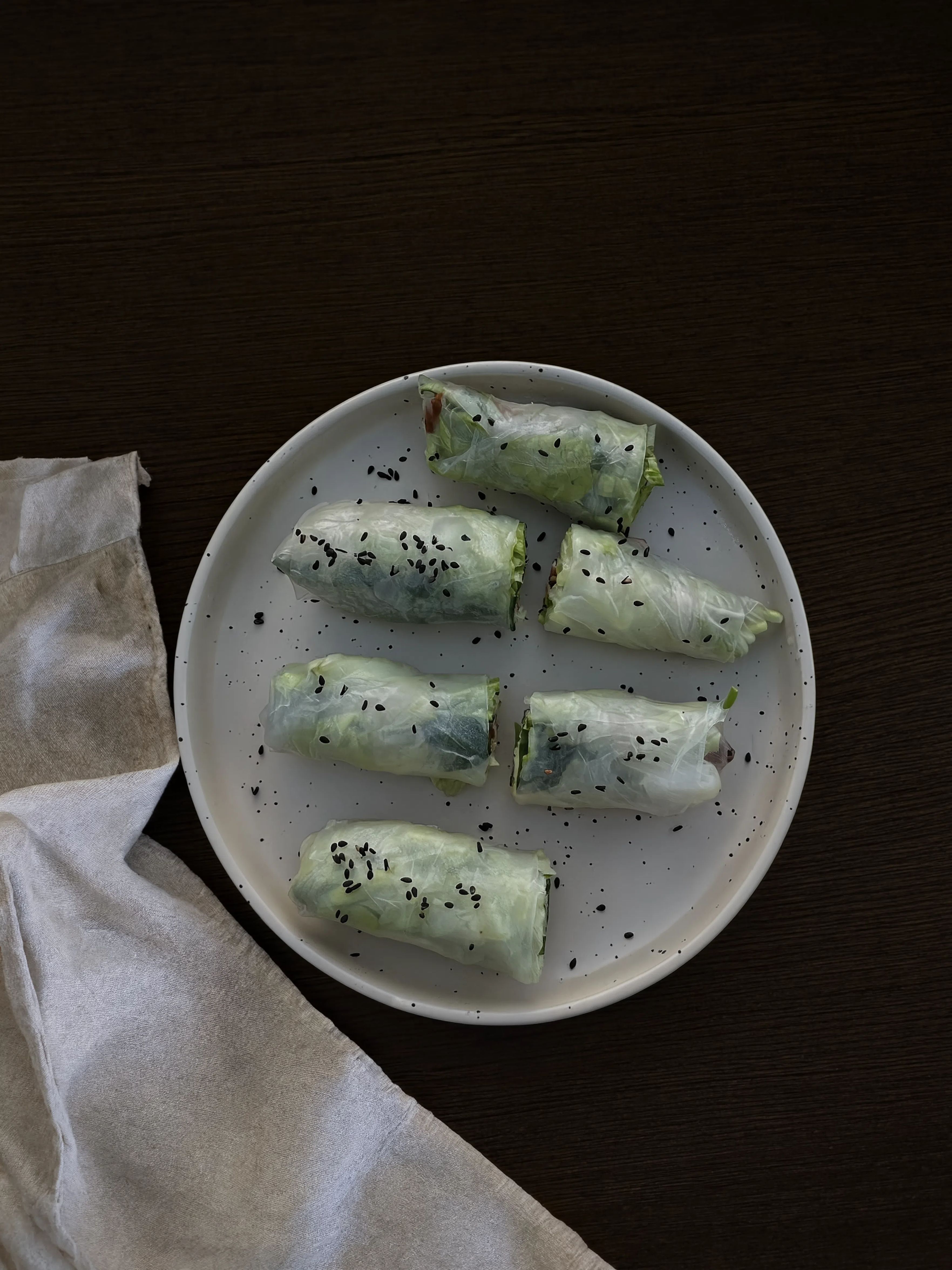 A rolled popiah spring roll